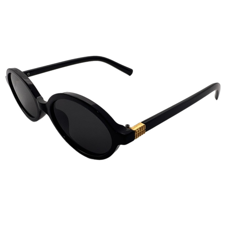 عینک آفتابی زنانه و مردانه بیضی UV 400 مدل M111