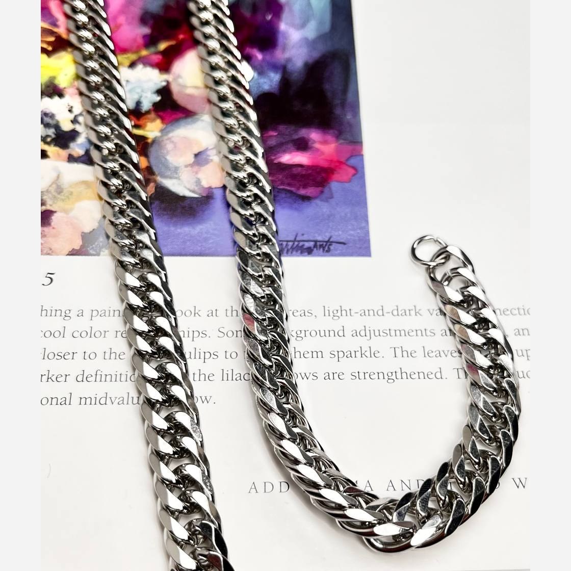 گردنبند مردانه مدل کارتیه Cartier  جنس استیل عیار 316 رنگ ثابت کد  ztk (پس کرایه)