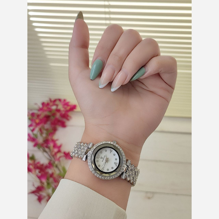 ساعت مچی زنانه و دخترانه کد 8جدید