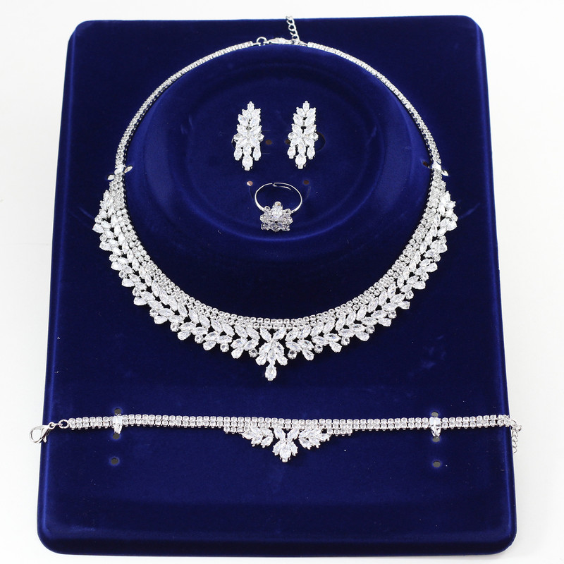 نیم ست زنانه مدل عروس کد as226