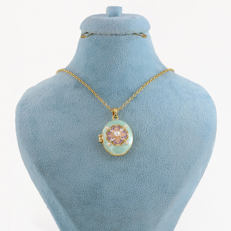 گردنبند زنانه مدل قاب عکس کد AAB1038